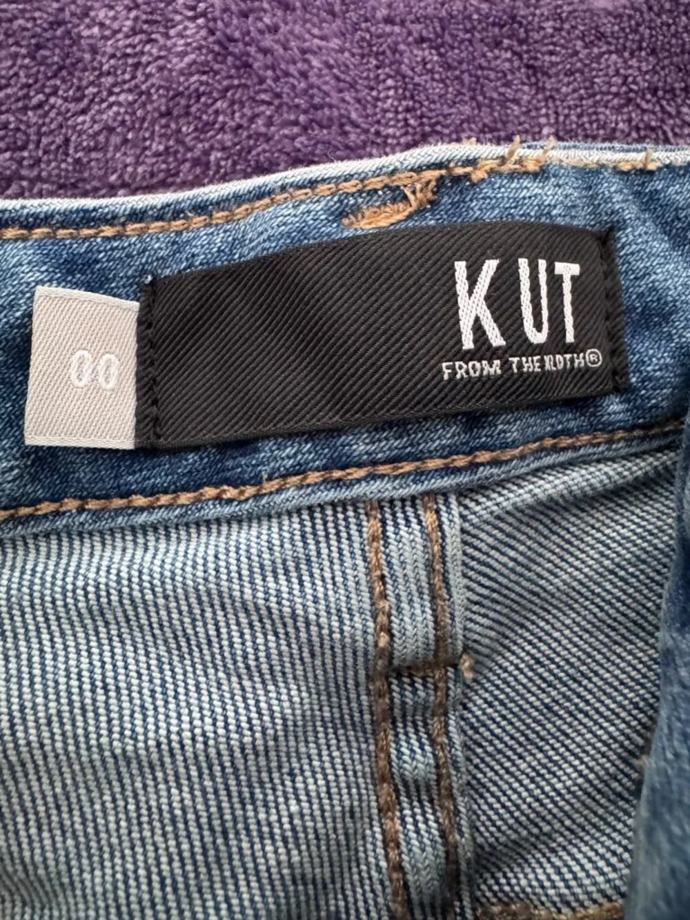 Kut From The Kloth Margot Long Short – High Rise Button Fly Denim Shorts – Size